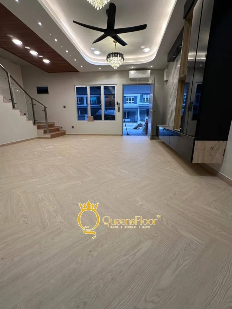 QueensFloor