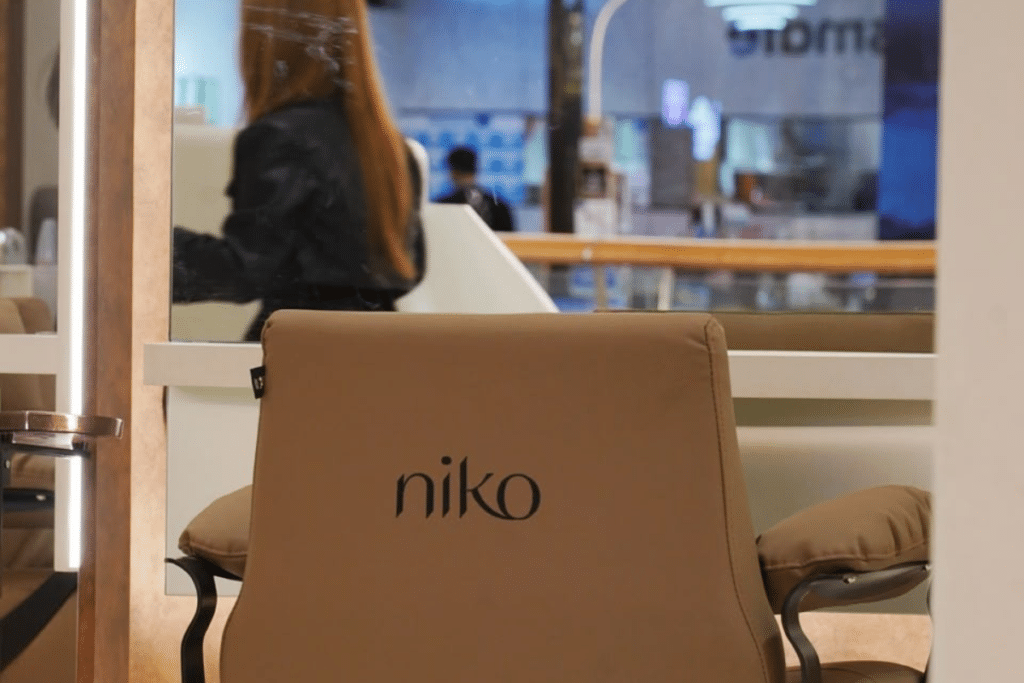 Niko Head Spa 染发烫发如何沟通？6步从发质、造型目标与预算出发，了解六家门店并安排预约